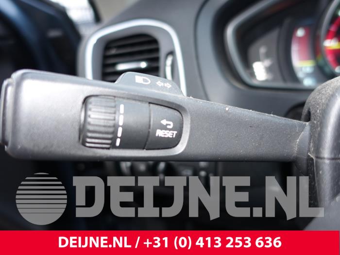 Volvo V40 Kombischalter Lenksäule O239766