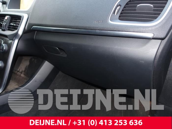Volvo V40 Handschuhfach O239767