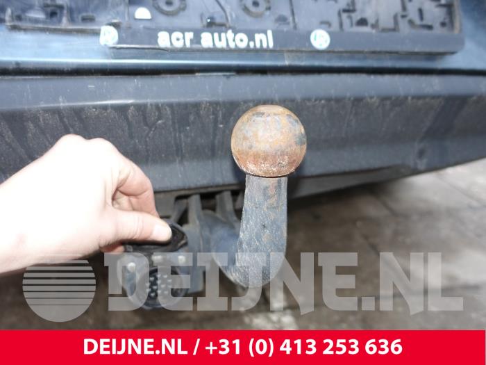 Volvo V40 Anhängerkupplung O239808