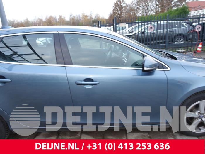 Volvo V40 Zijskirt rechts O239817