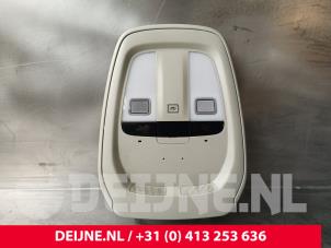 Gebruikte Binnenverlichting voor Volvo V60 II (ZW) 2.0 B3 16V Mild Hybrid Prijs € 150,00 Margeregeling aangeboden door van Deijne Onderdelen Uden B.V.