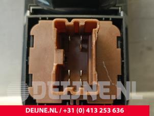 Renault Master Elektrisch Raam Schakelaar O240016 foto 3