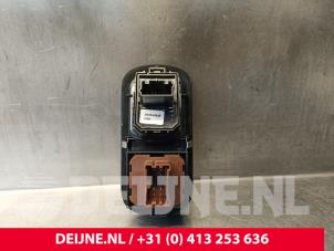Renault Master Elektrisch Raam Schakelaar O240016 foto 2