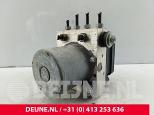 Mercedes Vito ABS Pumpe O240098 foto 2