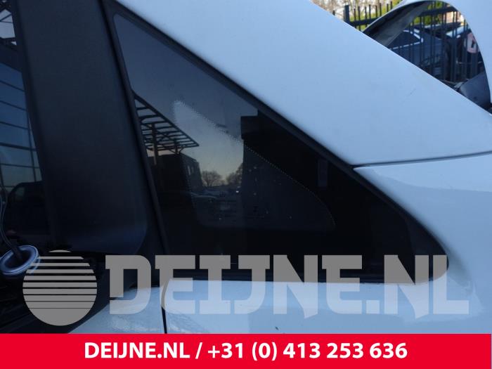 Mercedes Vito Dreieckfenster rechts vorne O240109