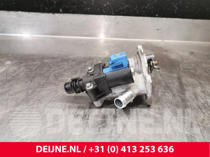 Volvo V70 Thermostatgehäuse O240080