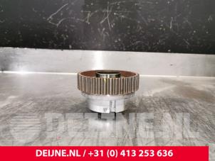 Volvo V70 Nokkenas Tandwiel O240090 foto 3