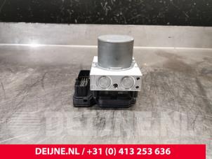 Lynk & Co 01 ABS pump O240182 photo 2