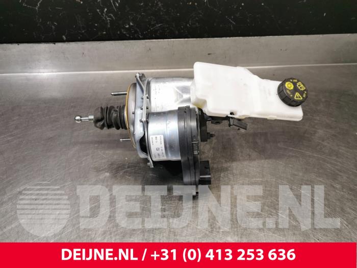 Gebruikte Rembekrachtiger Lynk &amp; Co 01 1.5 PHEV Prijs € 248,05 Inclusief btw aangeboden door van Deijne Onderdelen Uden B.V.