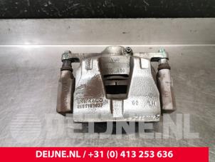 Lynk & Co 01 Remklauw (Tang) links-voor O240212 foto 2