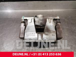 Lynk & Co 01 Remklauw (Tang) rechts-voor O240214 foto 2