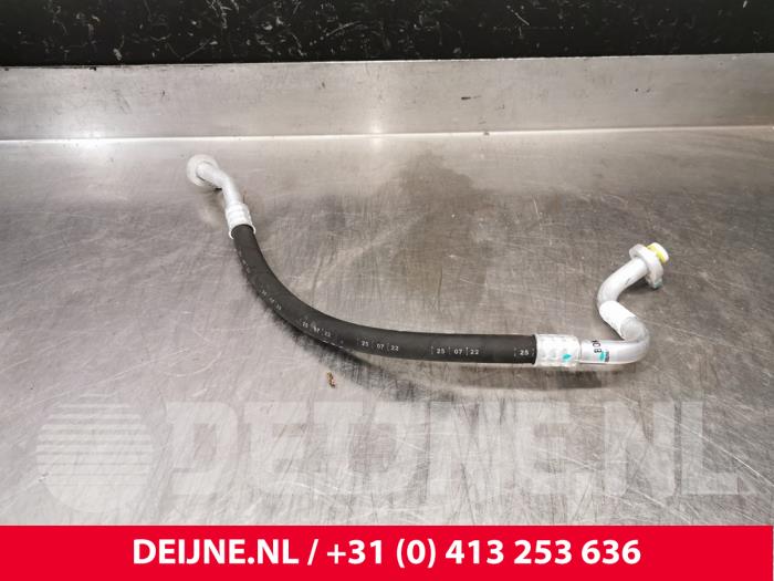 Lynk & Co 01 Air conditioning line O240251