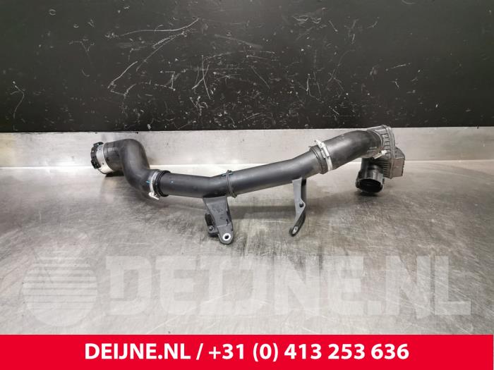 Gebruikte Intercooler Buis Lynk &amp; Co 01 1.5 PHEV Prijs € 48,40 Inclusief btw aangeboden door van Deijne Onderdelen Uden B.V.