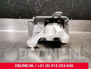 Lynk & Co 01 Motorsteun O240287 foto 3