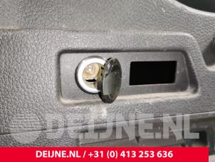 Volkswagen Caddy Boot lining left O240314 photo 3