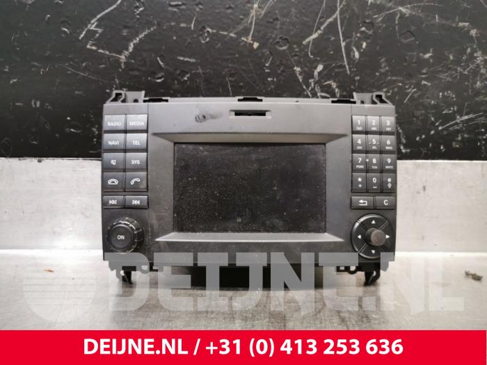 Mercedes Vito Displays Multi Media Anzeige O240345