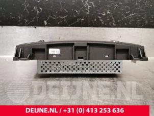 Mercedes Vito Display Multi Media control unit O240345 photo 3