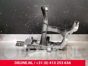 Porsche Taycan Stoßstangenstütze rechts hinten O240347 foto 2