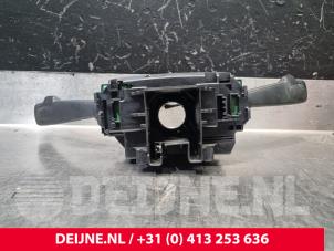 Volvo V40 Steering column stalk O240388 photo 3