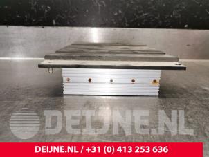 Volvo XC90 Radio versterker O240389 foto 4