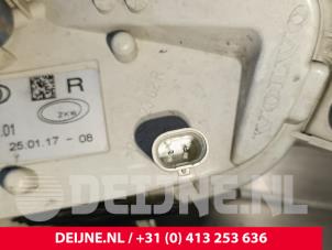 Volvo V40 Dagrijverlichting rechts O240396 foto 3