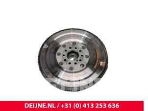 Lynk & Co 01 Schwungrad O240402 foto 3