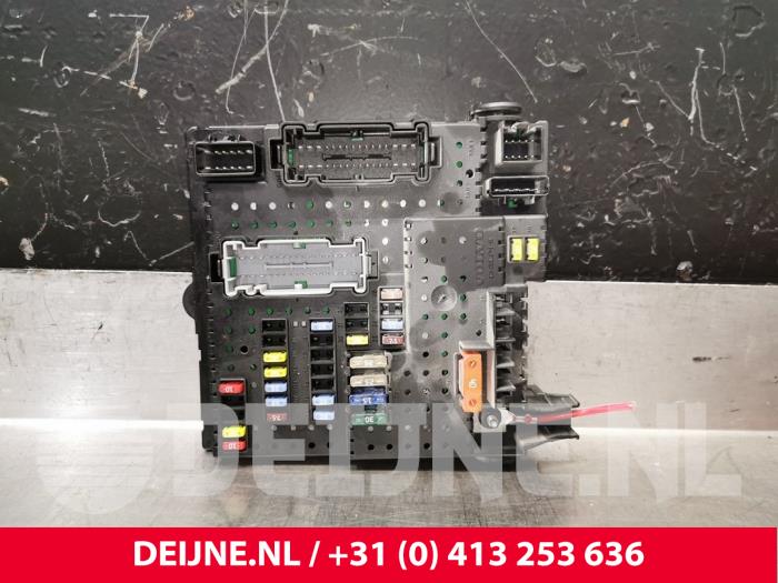 Volvo XC90 Fuse box O240409