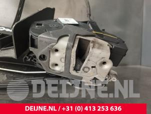 Ford Transit Courier Türschlossmechanik 2-türig links O240420 foto 3