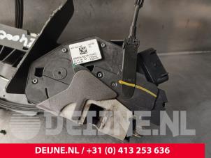 Ford Transit Courier Türschlossmechanik 2-türig links O240420 foto 2