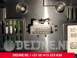 Ford Transit Custom Radiobedienings paneel O240461 foto 3