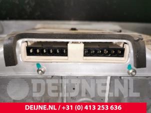 Tesla Model S Batterieladegerät O240474 foto 3
