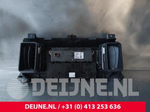 Toyota Pro-Ace Display Multi Media regelunit O240487 foto 2