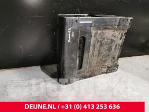 Mercedes Vito Onderbak stoel rechts-voor O240513 foto 3
