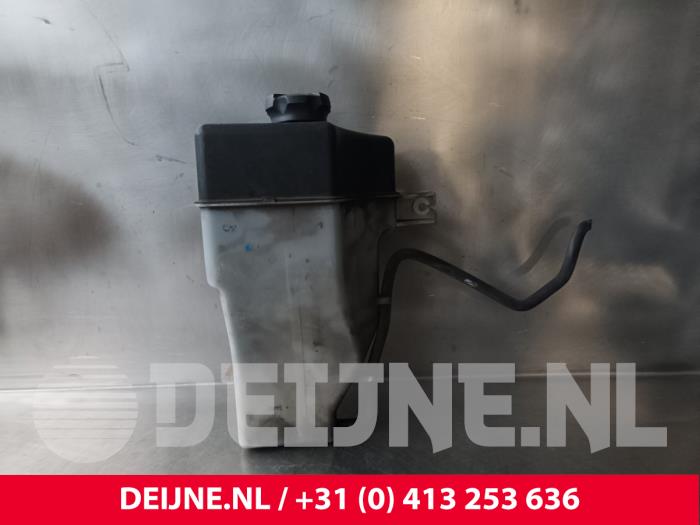 Hyundai H300 Ausgleichsbehälter O240515