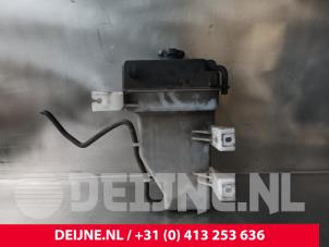 Hyundai H300 Expansion vessel O240515 photo 2