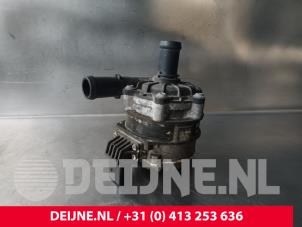 Gebruikte Watercirculatiepomp Volvo C40 Recharge (XK) Recharge Twin 78 kWh Prijs € 96,80 Inclusief btw aangeboden door van Deijne Onderdelen Uden B.V.