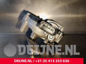 Volkswagen Caddy Scheibenwischermotor vorne O240528 foto 3