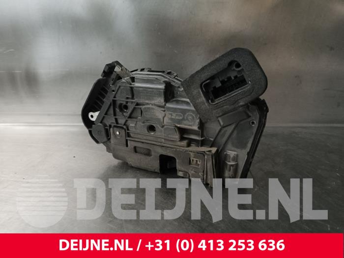 Volkswagen Caddy Türschlossmechanik 2-türig rechts O240541