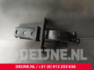 Volvo XC70 Tailgate hinge O240544 photo 2