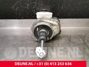 Porsche Taycan Master cylinder O240548 photo 2