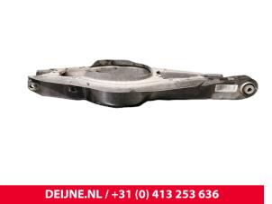 Lynk & Co 01 Rear spring retainer, right O240570 photo 2