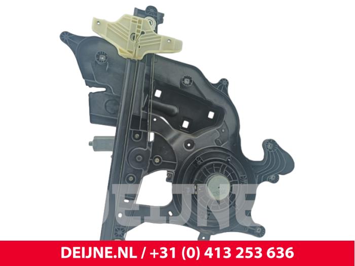 Toyota Pro-Ace City Fenstermechanik 2-türig rechts vorne O240581