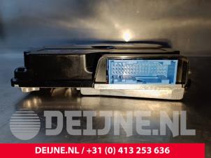 Porsche Taycan Radio versterker O240585 foto 3