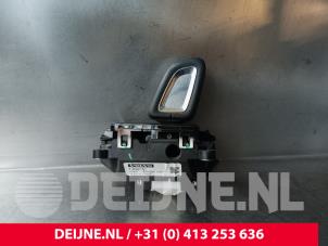 Volvo XC60 Versnellingspook O240628 foto 3