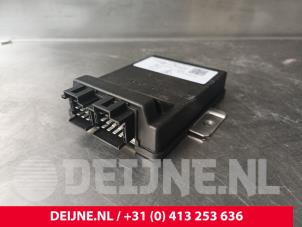 Gebruikte Sperdifferentieel module Porsche Taycan Cross Turismo (Y1B) 4S Performance Battery Plus Prijs € 242,00 Inclusief btw aangeboden door van Deijne Onderdelen Uden B.V.