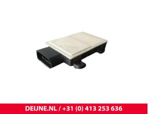 Porsche Taycan Radar sensor O240719 foto 3