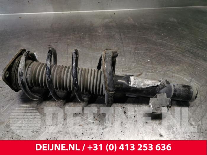 Volvo V40 Schokdemperpoot links-voor O240752