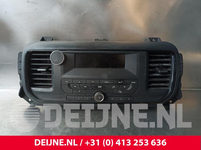 Peugeot Expert Radiobedienings paneel O240807