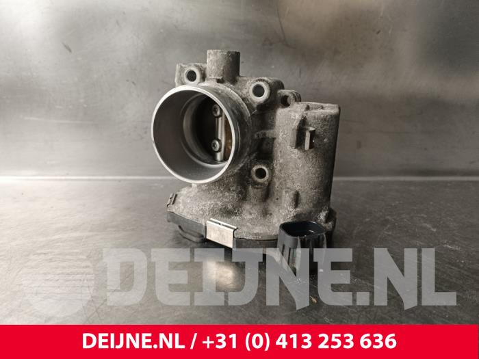 Opel Corsa Gasklephuis O240822