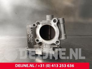 Opel Corsa Gasklephuis O240822 foto 2